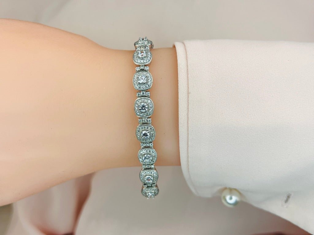 Red Carpet Bracelet With Diamond Tube Links Diamond with 4.69 ct.(finished) 1.1mm, 3.4mm - Luxury Time NYC