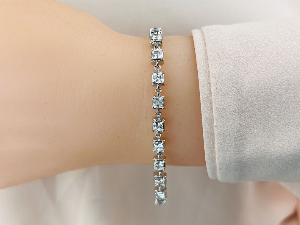 Unique Princess Cut Diamond Link Tennis Diamond Bracelet with 2.26 ct.(finished) 2.5mm - Luxury Time NYC